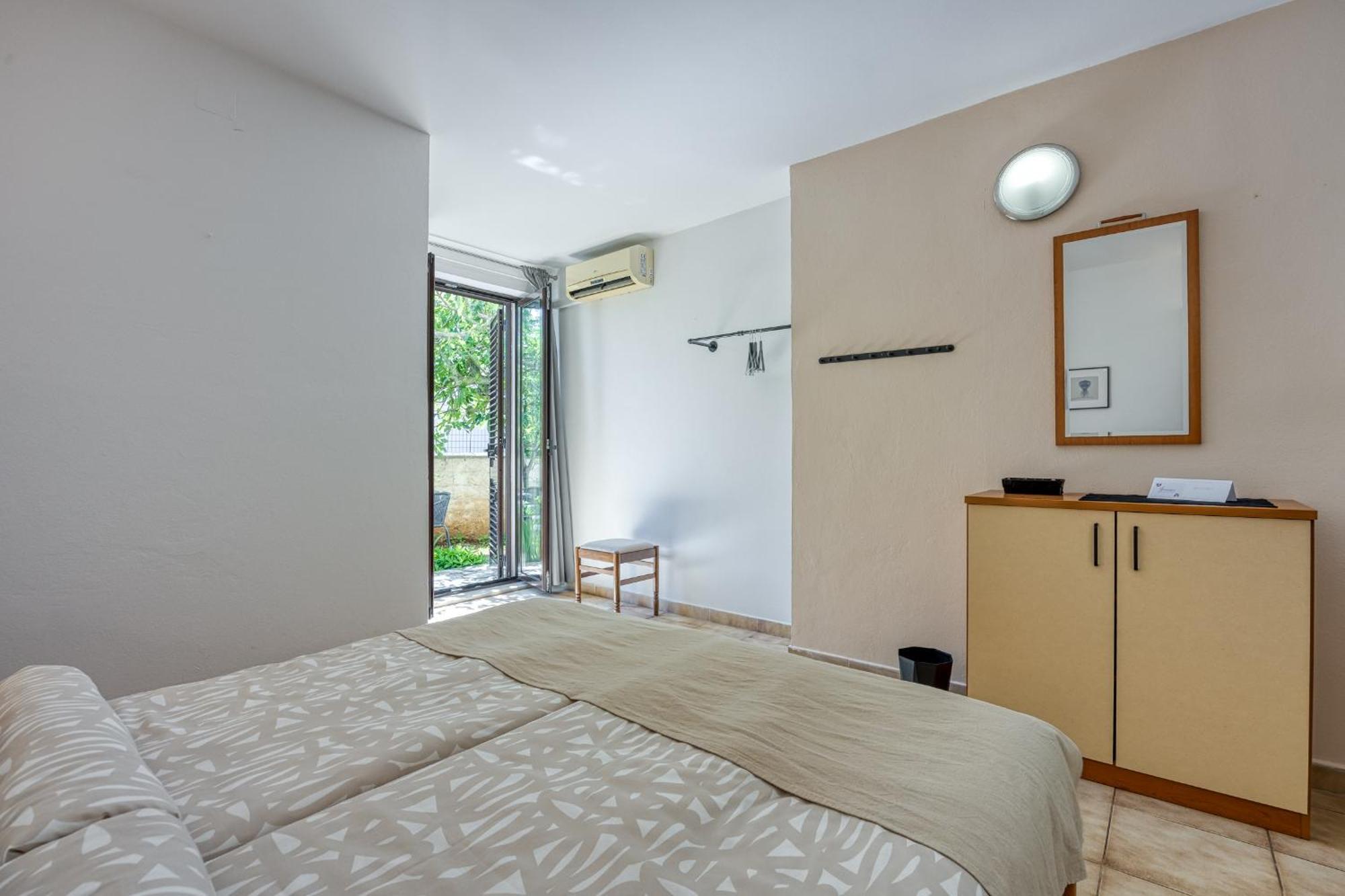 Guest House Jolanda ميدولين المظهر الخارجي الصورة